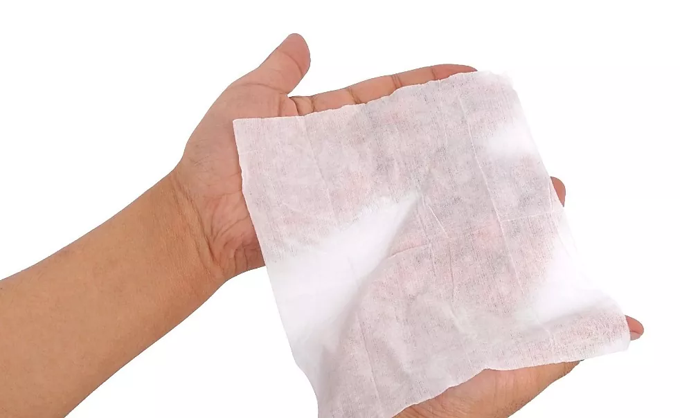 Seo mar a dhéantar wipes fliuch fliuch